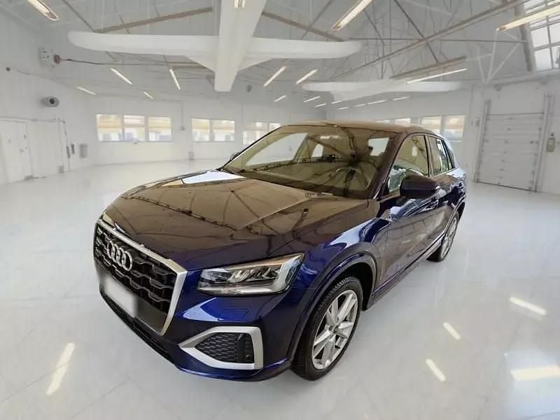 Blu Usata 2021 Audi Q2 Admired SUV | 24.950 € (Buon prezzo) - Immagine 1/4