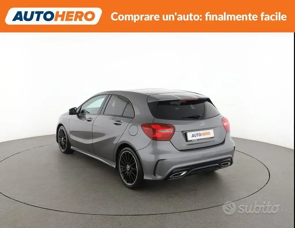 Usata Mercedes A160 102 CV (75 kW) 2017 Grigio Utilitaria