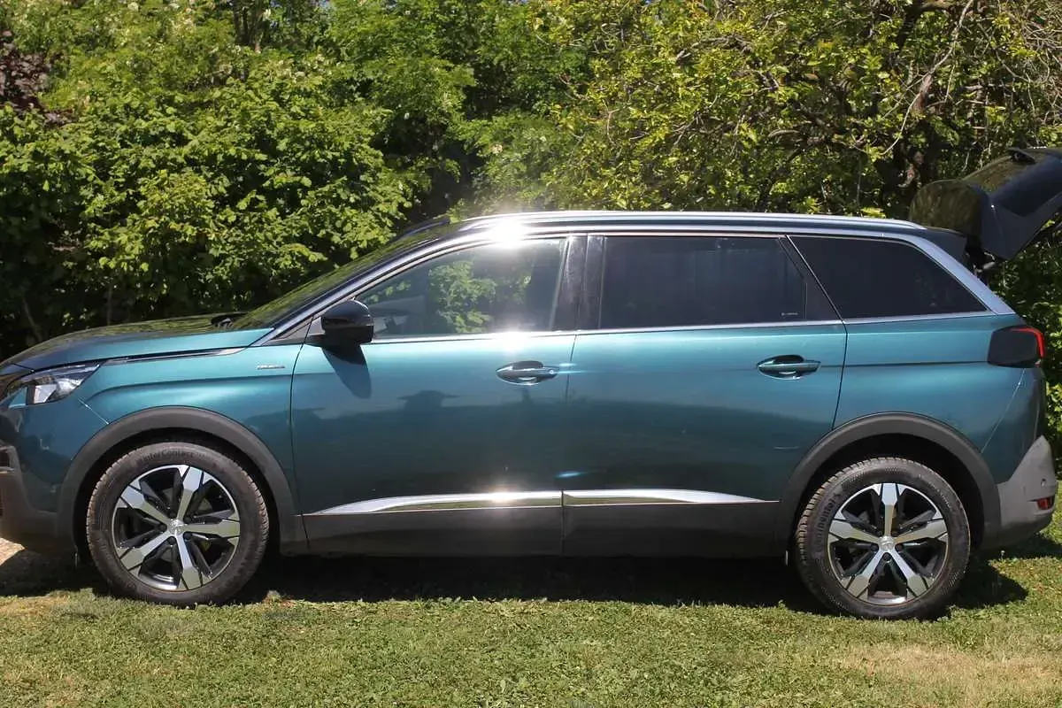 Usata Peugeot 5008 S 131 CV (96 kW) 2020 Grigio SUV