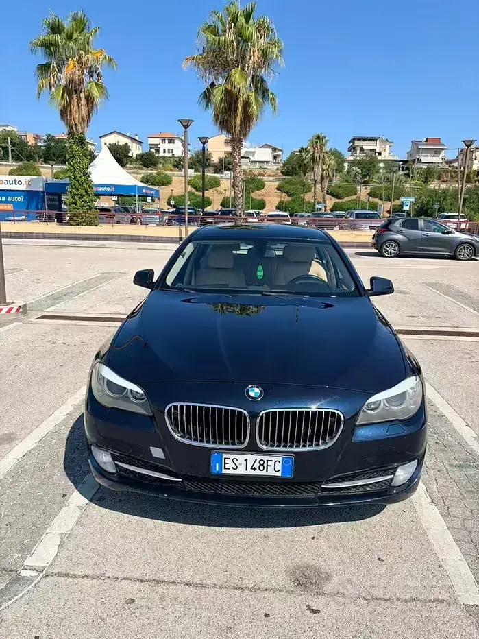 Usata BMW 520 184 CV (135 kW) 2013 Bluazzurro Station wagon