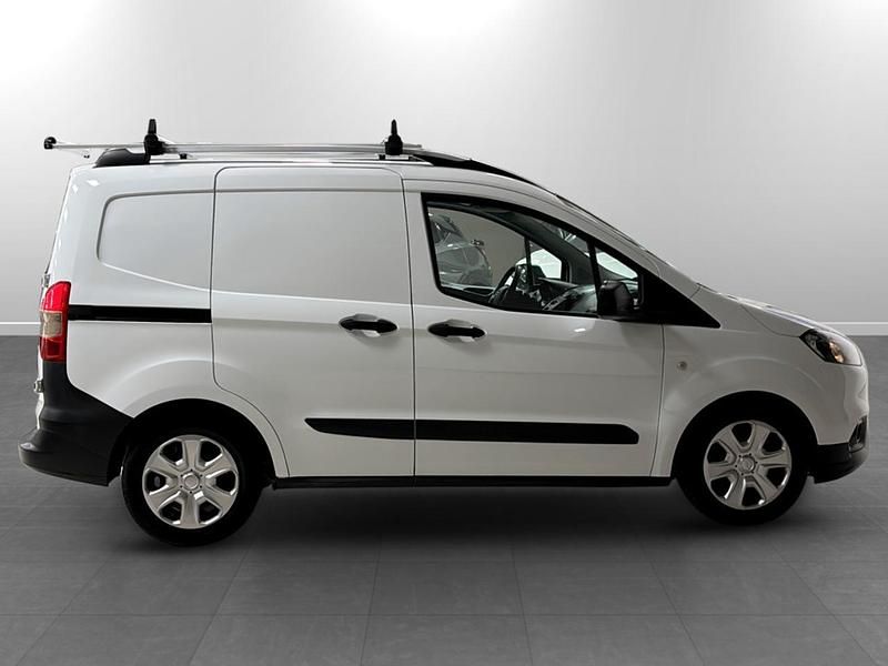 Usata Ford Tourneo Courier 101 CV (74 kW) 2020 Bianco Monovolume