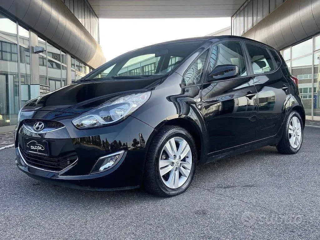 Usata Hyundai ix20 Comfort 90 CV (66 kW) 2013 Nero Utilitaria
