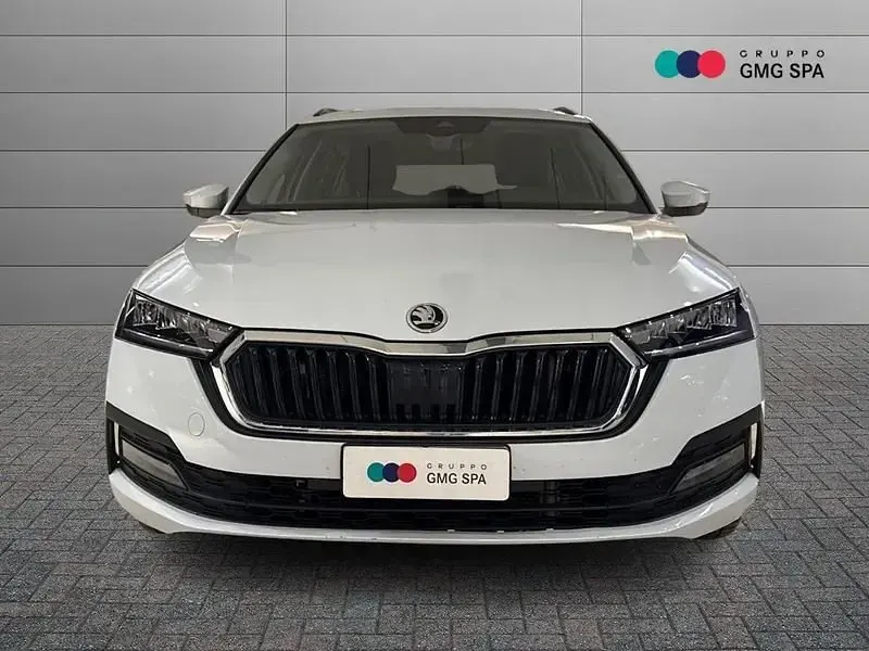 Usata Skoda Octavia Executive 150 CV (110 kW) 2024 Bianco Station wagon