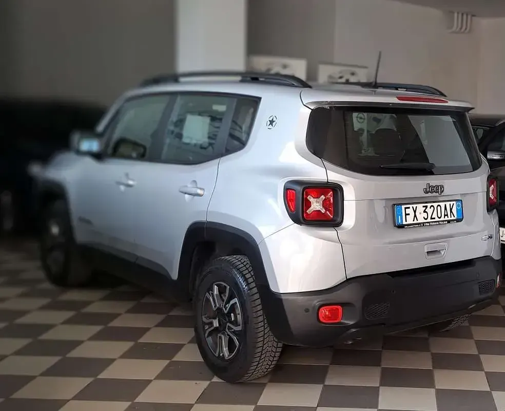 Usata Jeep Renegade Longitude 120 CV (88 kW) 2019 Grigio SUV