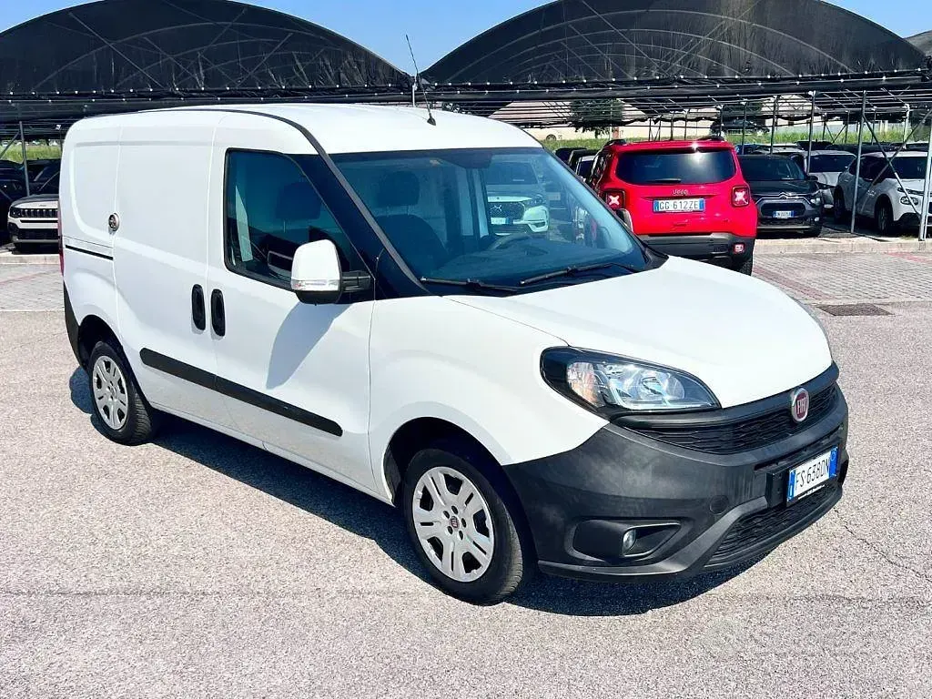 Usata Fiat Doblò 95 CV (69 kW) 2018 Bianco Monovolume