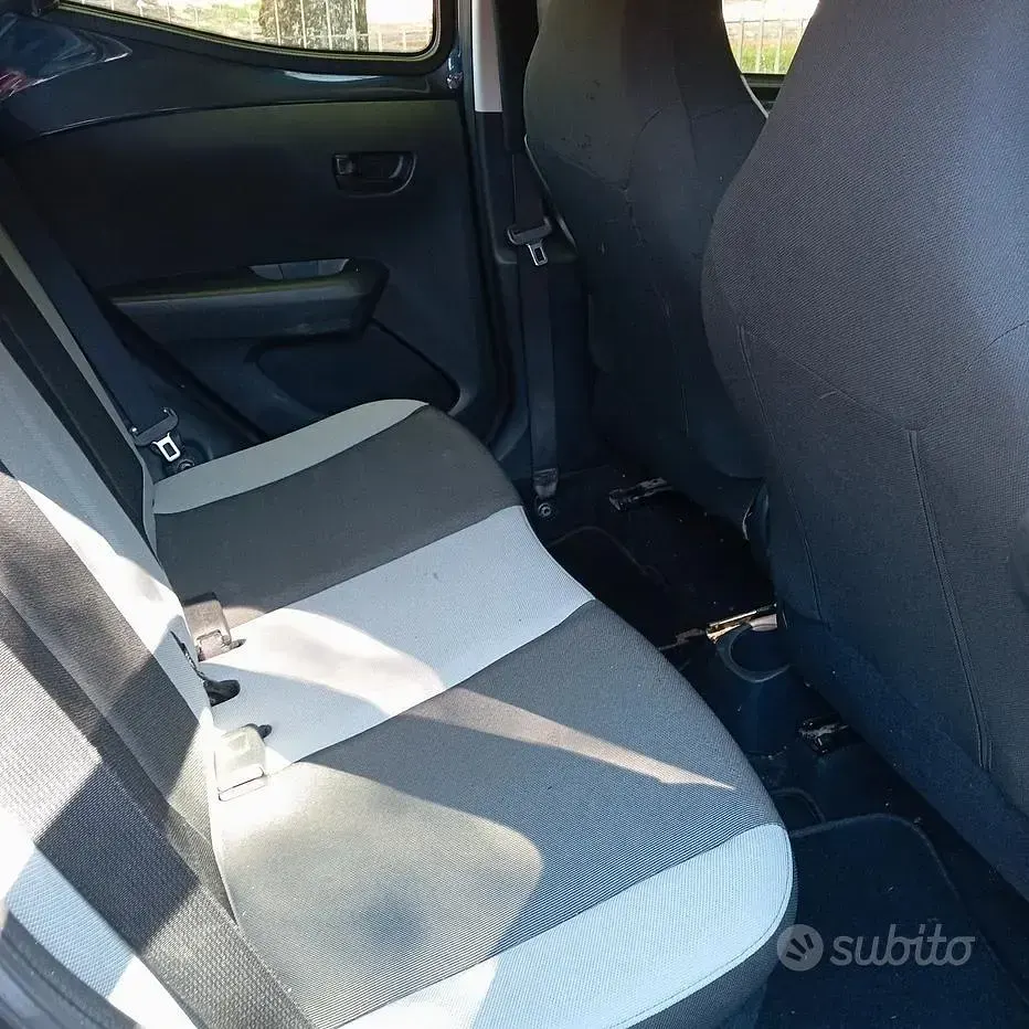 Usata Toyota Aygo 69 CV (50 kW) 2015 Blu Utilitaria