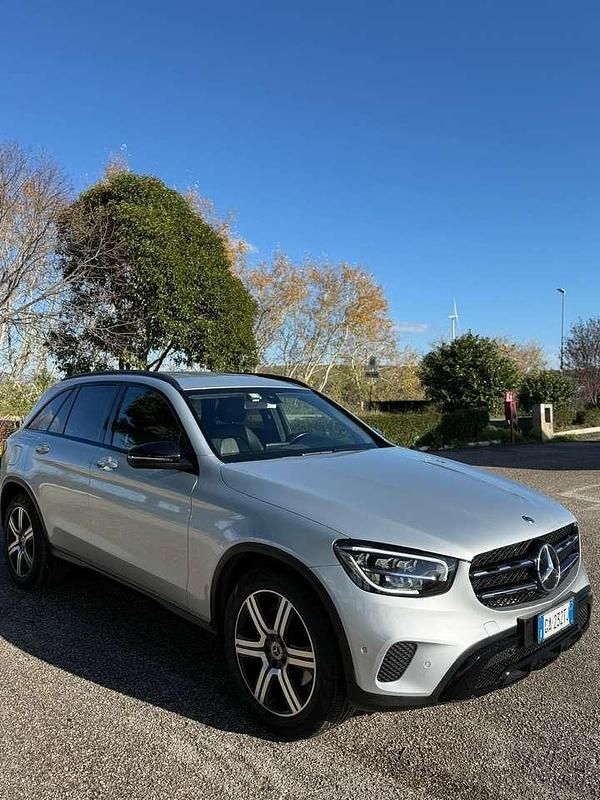 Usata Mercedes GLC220 194 CV (142 kW) 2020 Argento SUV