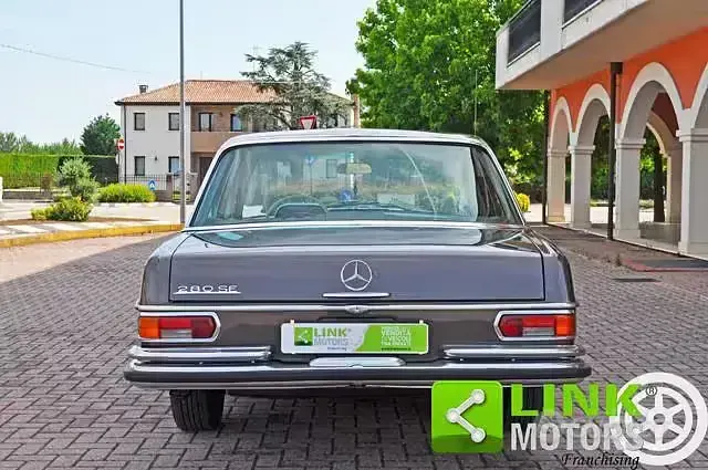 Usata Mercedes W108 SE 179 CV (131 kW) 1970 Marrone Berlina