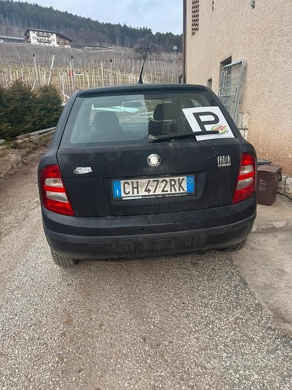 Usata Skoda Fabia 60 CV (44 kW) 2003 Nero Berlina