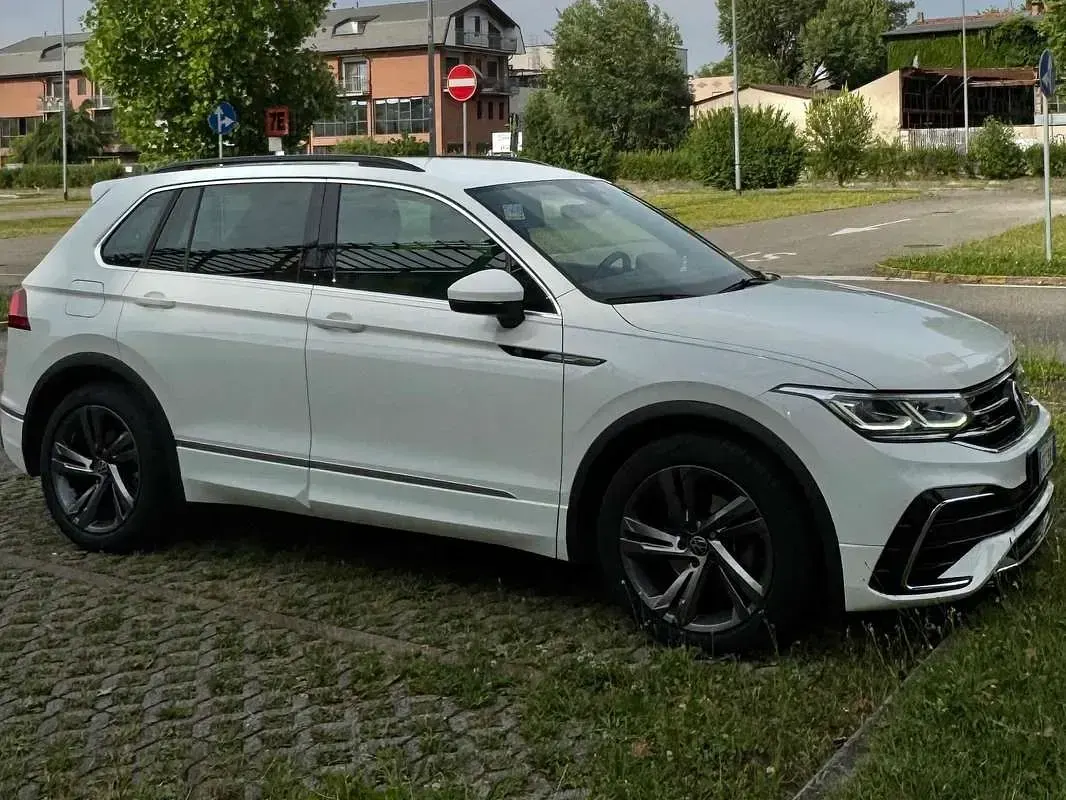 Usata VW Tiguan R-line 150 CV (110 kW) 2020 SUV
