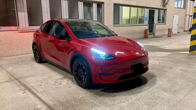 Usata Tesla Model Y RWD 88 kW (120 CV) 2022 SUV