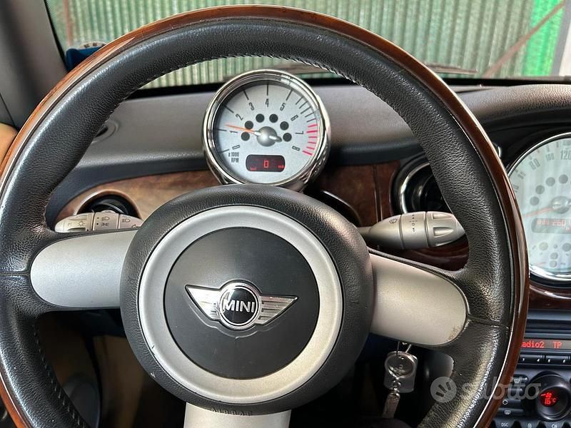 Usata Mini Cooper Cabriolet 116 CV (85 kW) 2005 Verde Cabrio