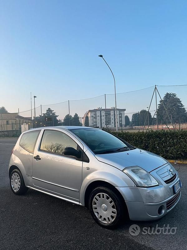 Usata Citroën C2 68 CV (50 kW) 2006 Grigio Utilitaria