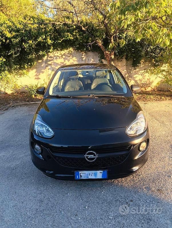 Nero Usata 2015 Opel Adam Glam Due volumi | 6499 € (Ottimo prezzo) - Immagine 1/4