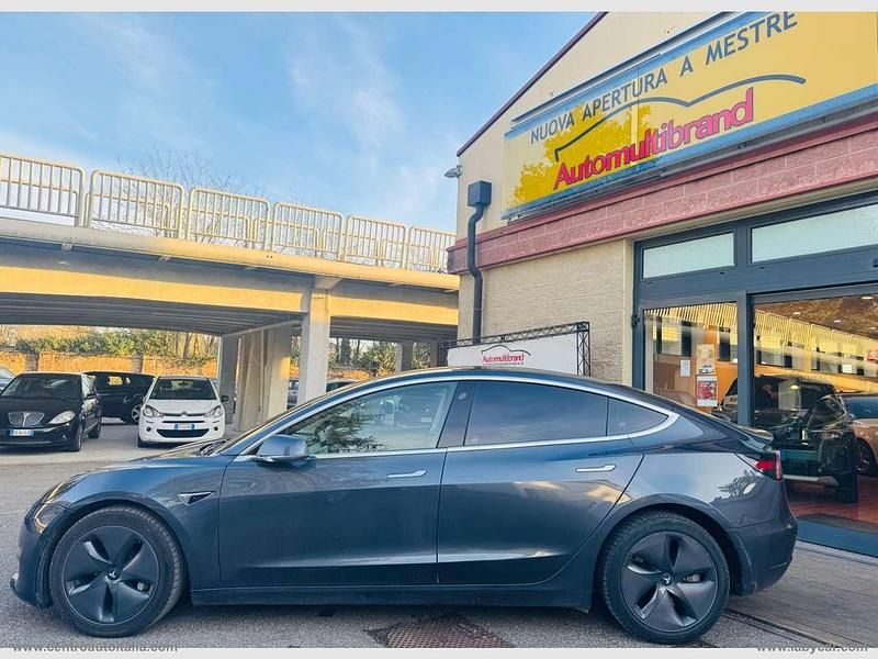 Usata Tesla Model 3 152 kW (208 CV) 2019 Grigio Berlina
