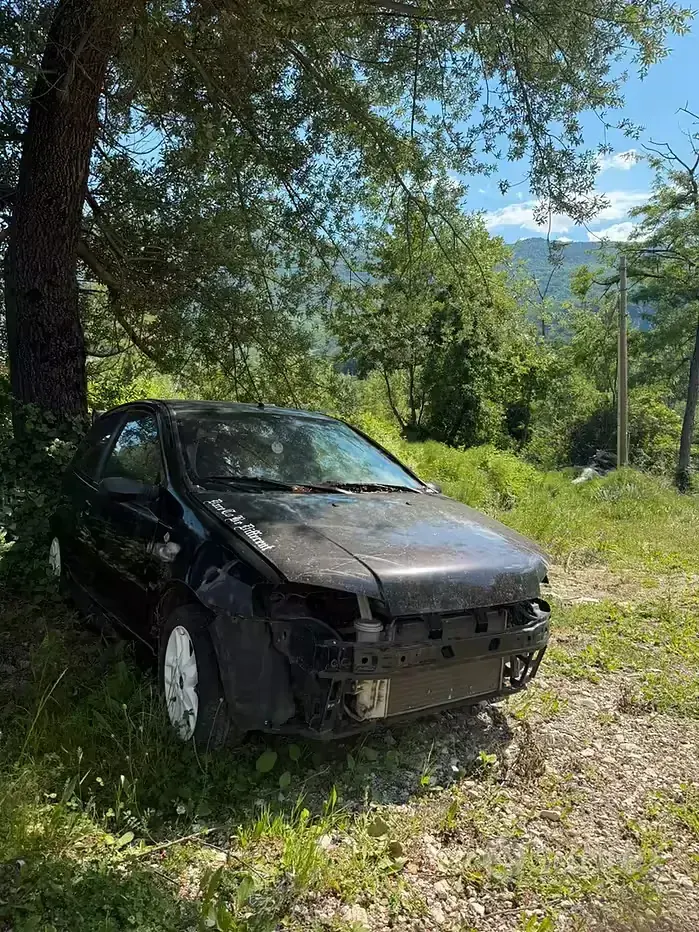 Usata Fiat Punto 80 CV (58 kW) 2000 Nero Utilitaria