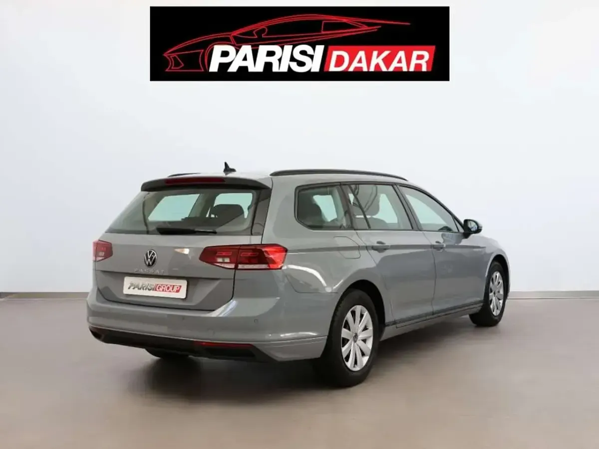 Usata VW Passat 150 CV (110 kW) 2023 Grigio Station wagon