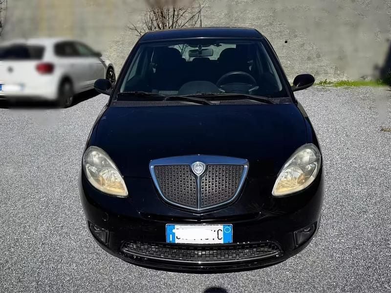 Usata Lancia Ypsilon 74 CV (54 kW) 2008 Nero Utilitaria