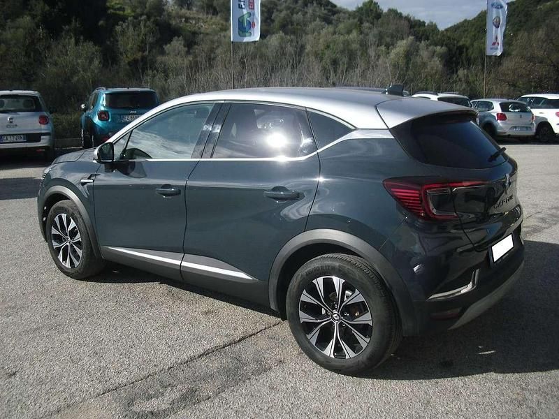 Usata Renault Captur Techno 101 CV (74 kW) 2024 Blu SUV