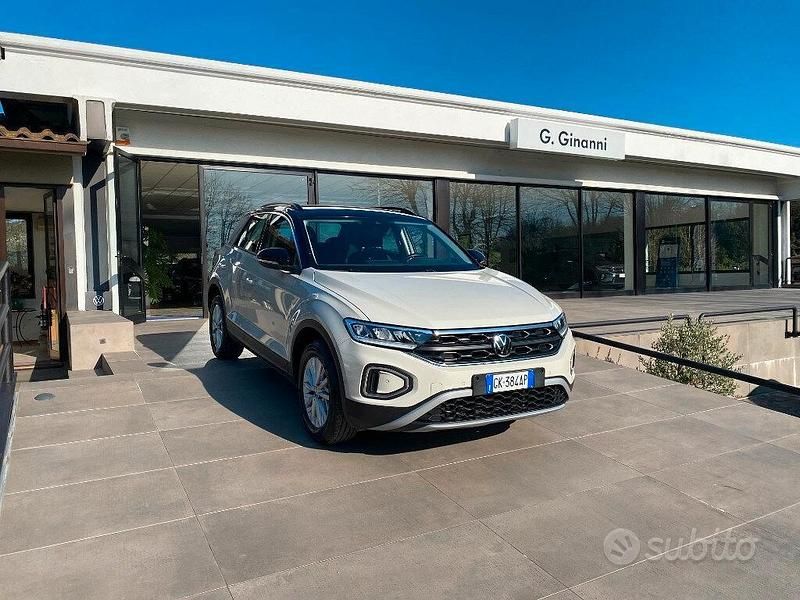 Usata VW T-Roc Life 110 CV (80 kW) 2022 Altro SUV