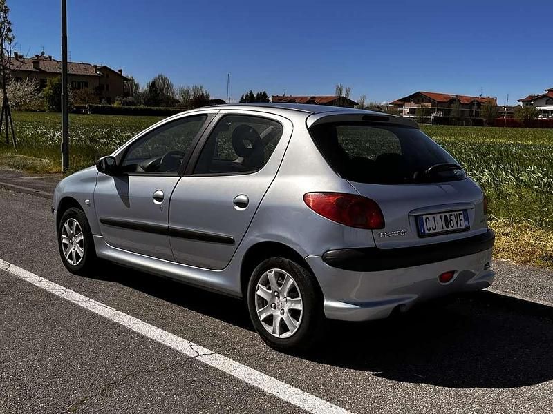 Usata Peugeot 206 75 CV (55 kW) 2003 Berlina