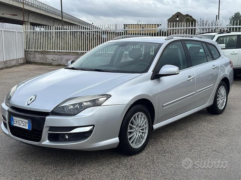 Usata Renault Laguna III 150 CV (110 kW) 2011 Grigio Station wagon
