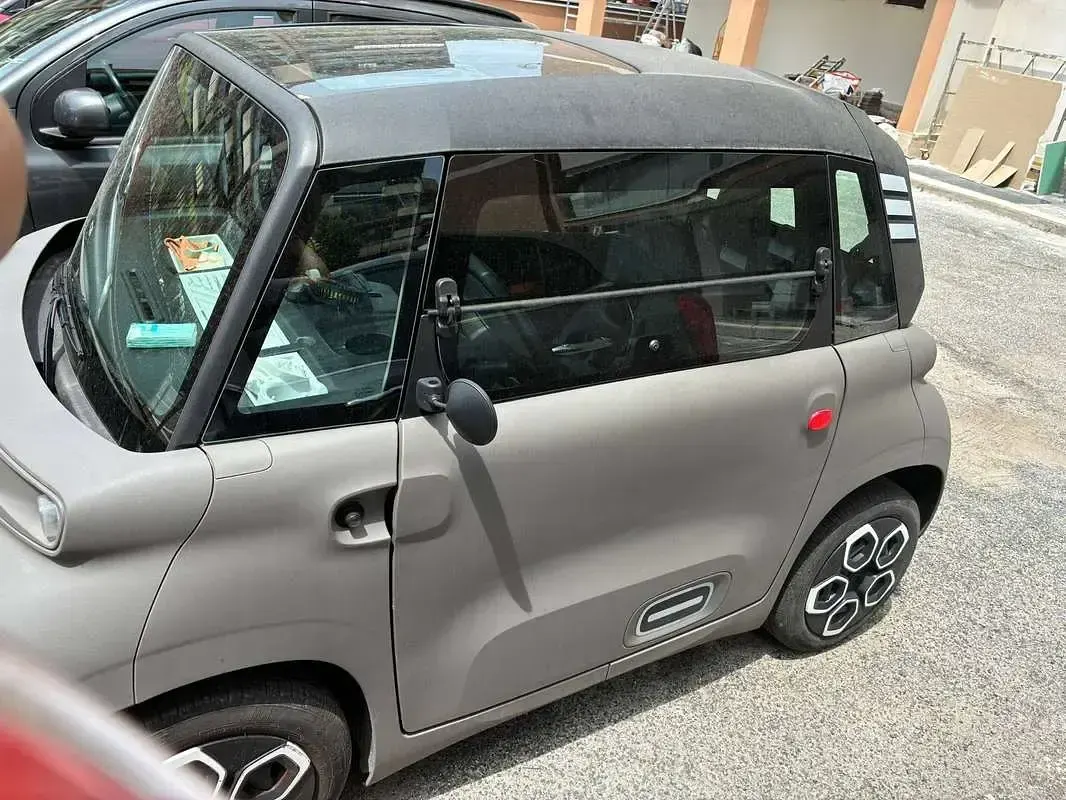 Usata Citroën AMI 2024 Grigio Berlina