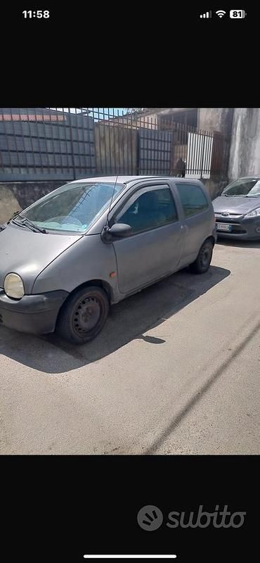 Usata Renault Twingo 58 CV (42 kW) 2004 Grigio Utilitaria