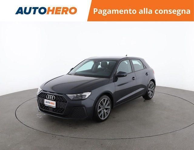 Grigio Usata 2022 Audi A1 Admired Tre volumi | 25.199 € (Cara) - Immagine 1/2