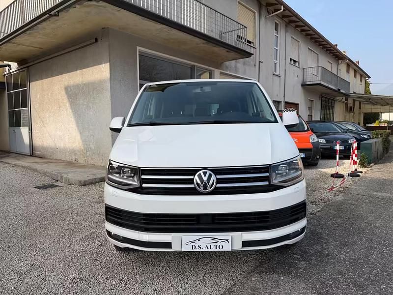 Usata VW Caravelle 150 CV (110 kW) 2018 Bianco Monovolume