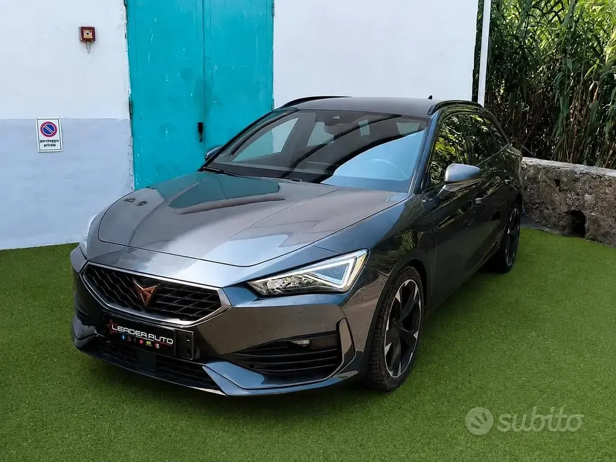 Usata Cupra Leon 150 CV (110 kW) 2024 Grigio Station wagon
