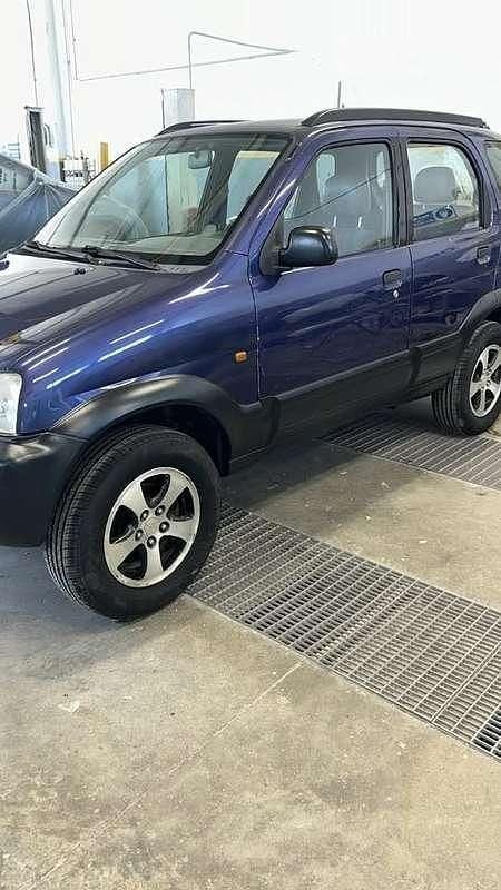 Usata Daihatsu Terios 86 CV (63 kW) 1998 Blu/azzurro SUV