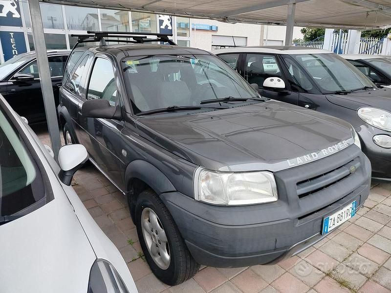 Usata Land Rover Freelander 111 CV (81 kW) 2002 Grigio SUV