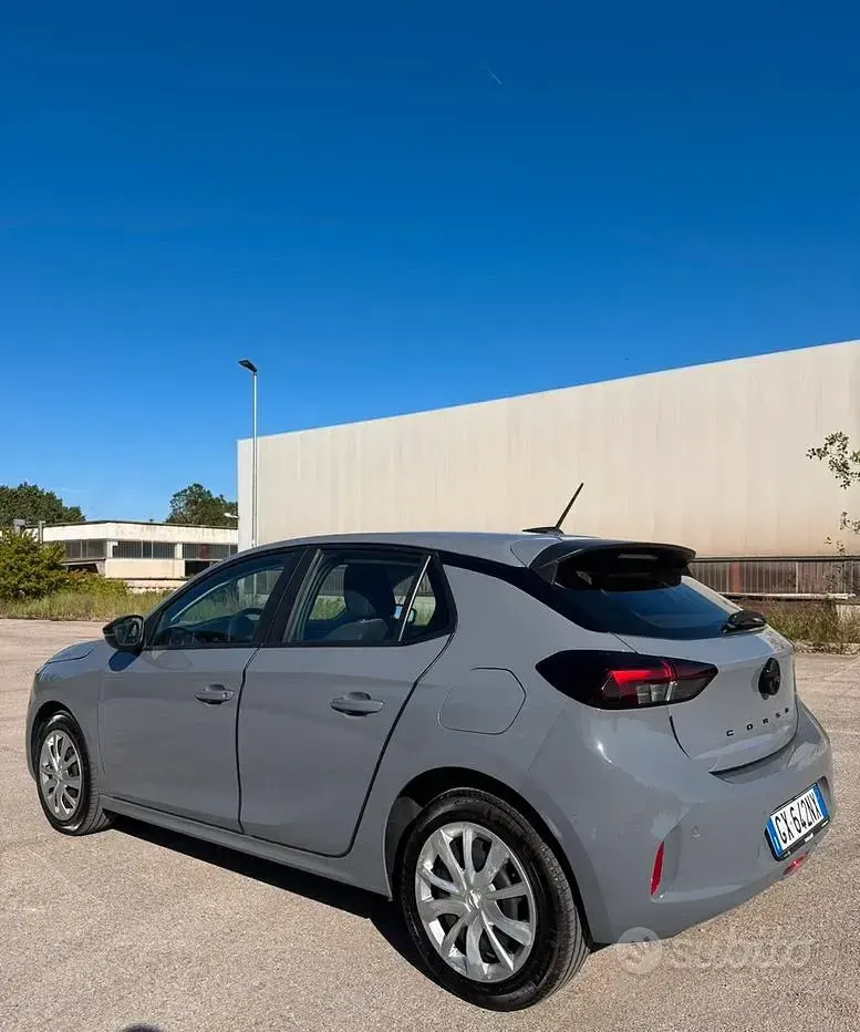 Usata Opel Corsa 101 CV (74 kW) 2024 Utilitaria