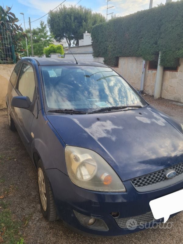 Second-hand Ford Fiesta 69 CP (50 kW) 2008 Albastru Hatchback