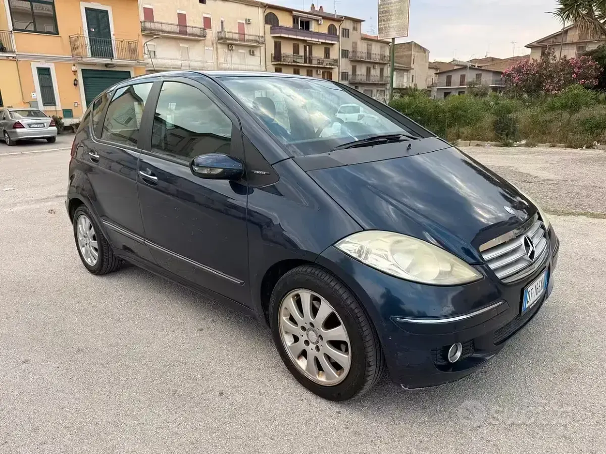 Usata Mercedes A200 140 CV (102 kW) 2009 Blu Berlina
