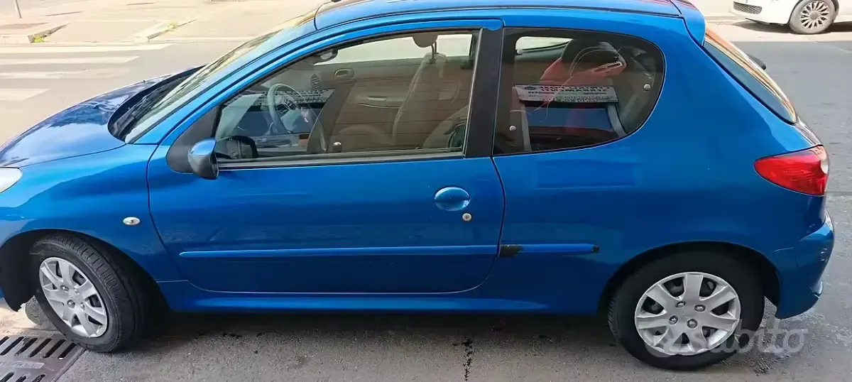Usata Peugeot 206 60 CV (44 kW) 2009 Bluazzurro Berlina