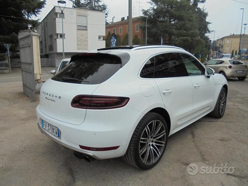 Usata Porsche Macan Turbo Performance Package 441 CV (324 kW) 2018 Bianco SUV