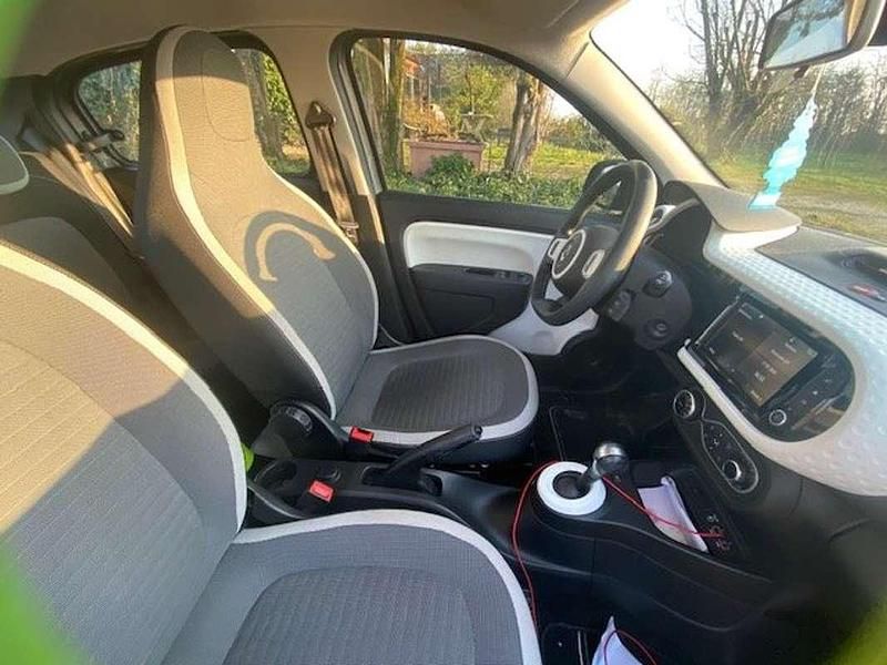 Usata Renault Twingo Zen 30 kW (42 CV) 2021 Utilitaria
