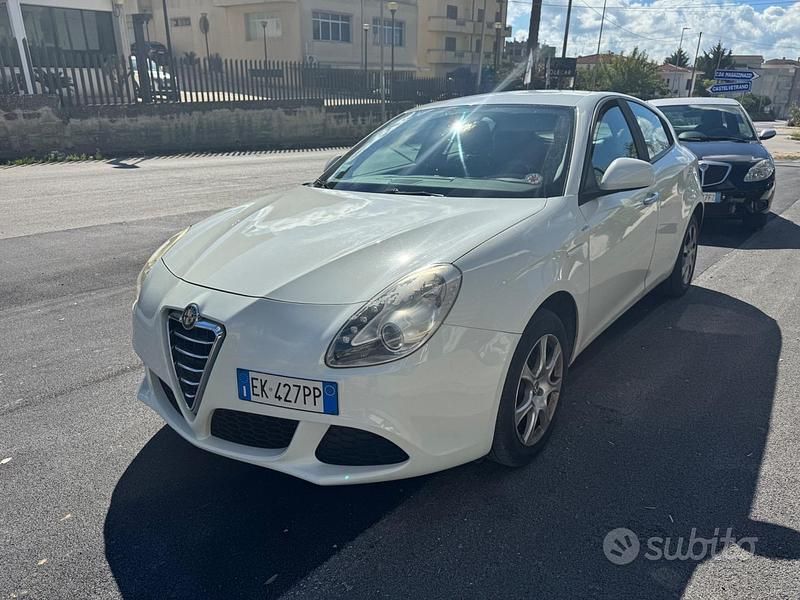 Usata Alfa Romeo Giulietta Progression 120 CV (88 kW) 2012 Bianco Utilitaria
