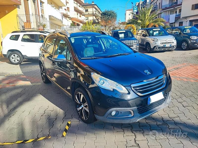 Usata Peugeot 2008 Allure 120 CV (88 kW) 2016 Nero SUV