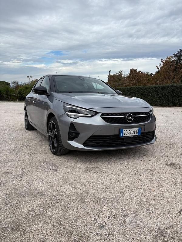 Grigio Usata 2020 Opel Corsa GS Line Tre volumi | 10.750 € (Buon prezzo) - Immagine 1/4