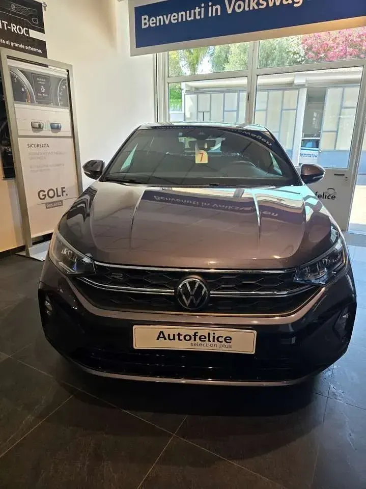 Usata VW Taigo R-line 110 CV (80 kW) 2023 Grigio SUV