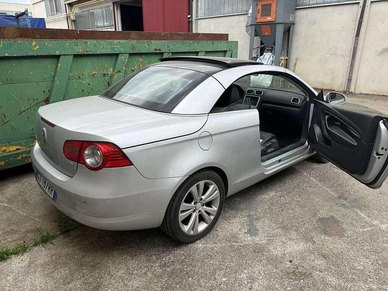 Usata VW Eos 116 CV (85 kW) 2007 Cabrio