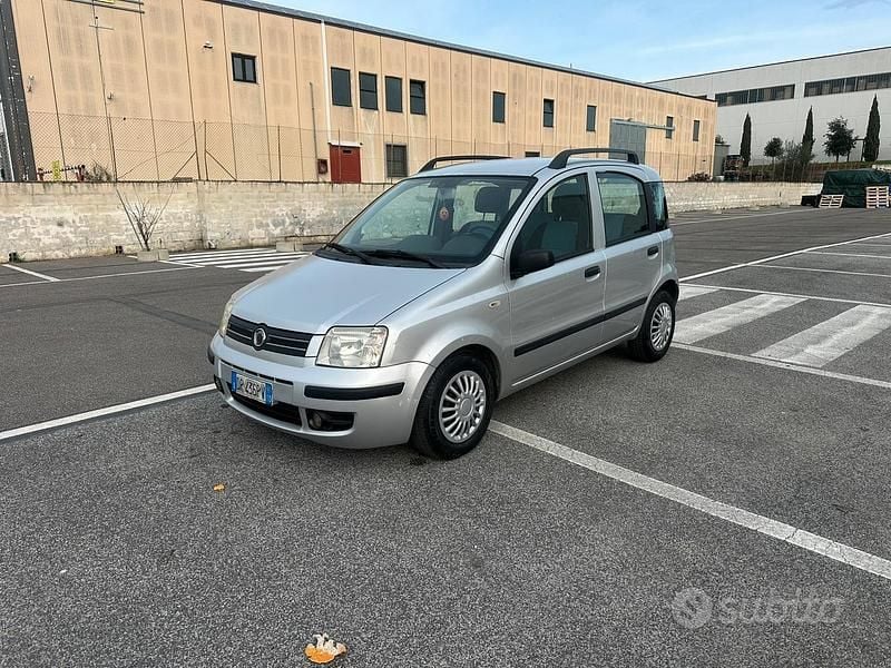 Grigio Usata 2008 Fiat Panda Tre volumi | 2400 € (Super prezzo) - Immagine 1/4