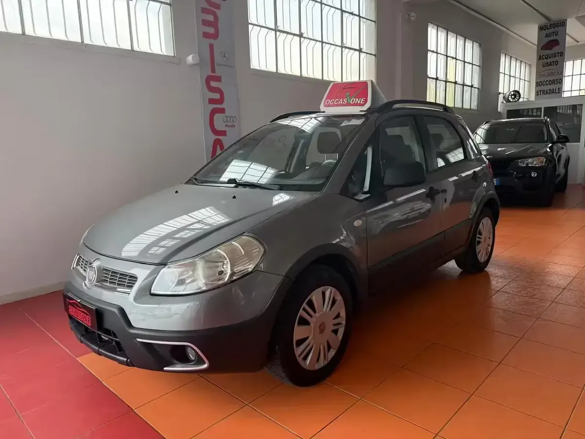 Usata Fiat Sedici Dynamic 119 CV (87 kW) 2011 Grigio SUV