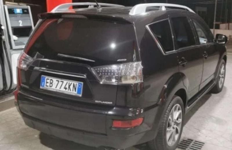 Usata Mitsubishi Outlander Intense 140 CV (102 kW) 2010 SUV