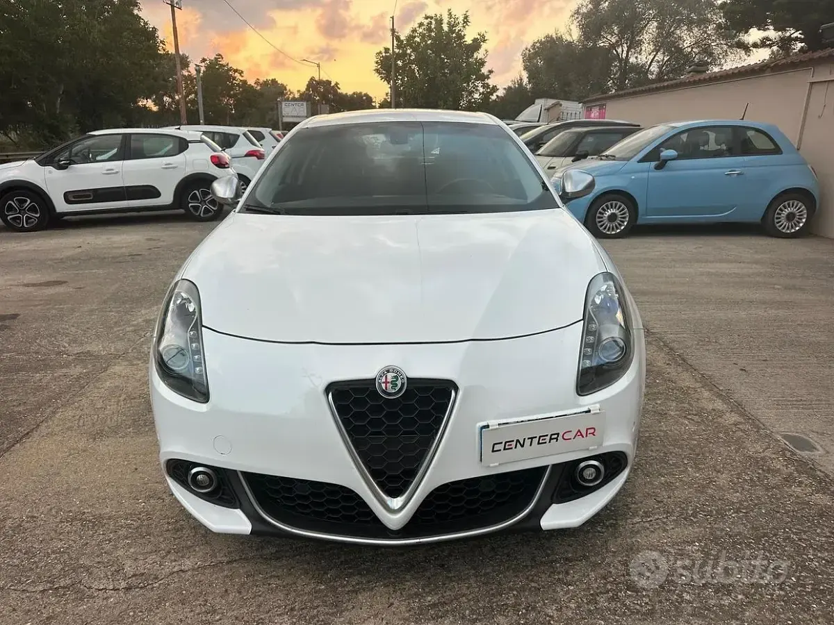 Usata Alfa Romeo Giulietta 120 CV (88 kW) 2020 Bianco Utilitaria