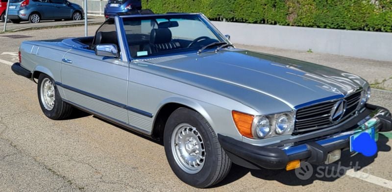 Usata Mercedes SL380 218 CV (160 kW) 1981 Grigio Cabrio