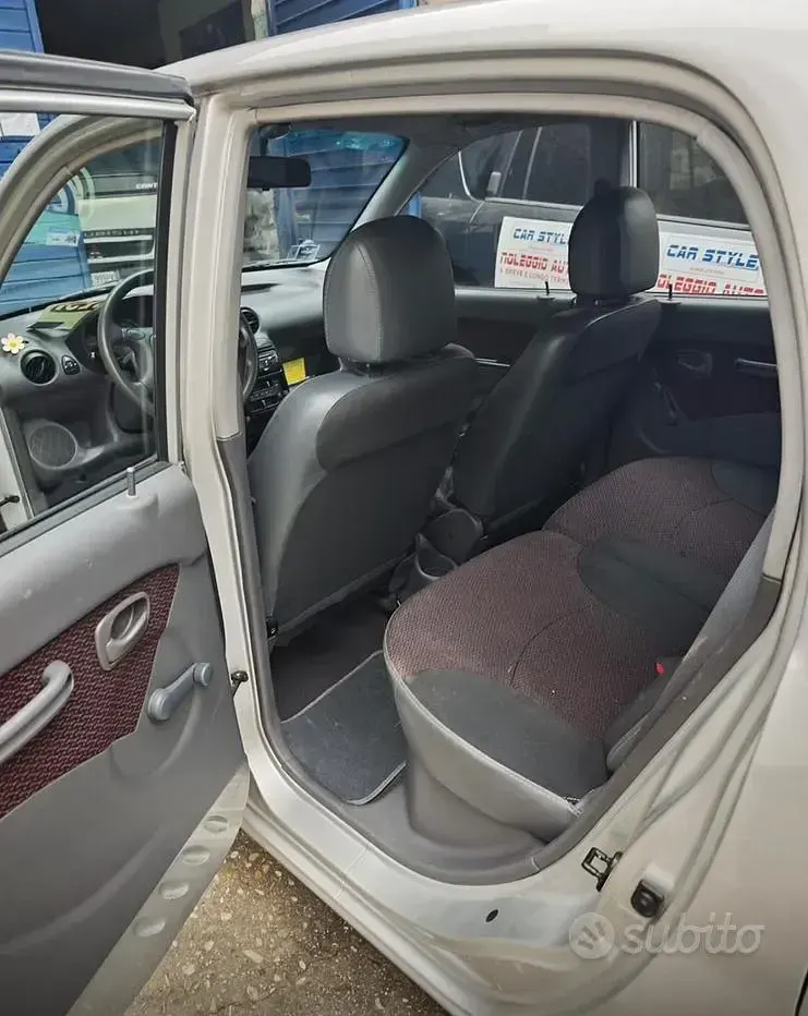 Usata Hyundai Atos 59 CV (43 kW) 2006 Grigio Utilitaria